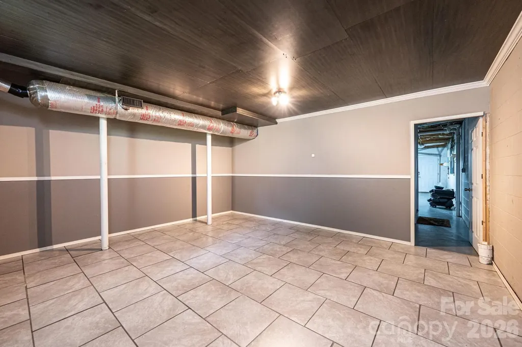 4158 Arrowhead Drive NE Hickory NC 28601
