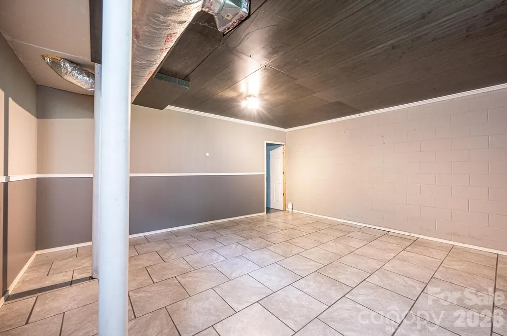 4158 Arrowhead Drive NE Hickory NC 28601
