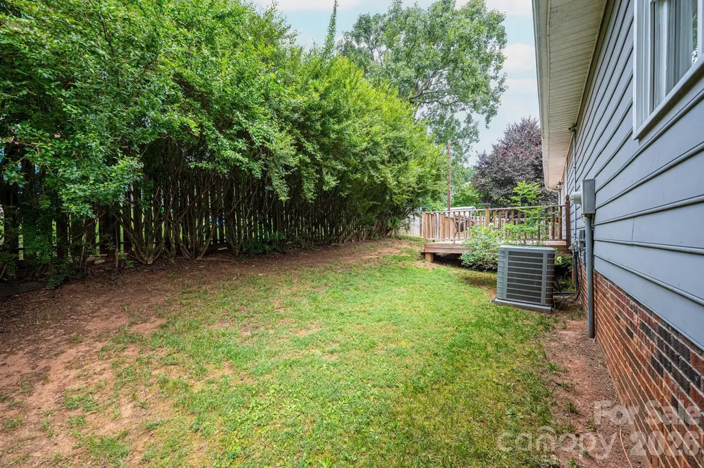 4158 Arrowhead Drive NE Hickory NC 28601
