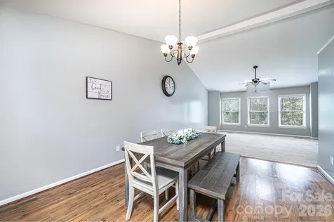 4158 Arrowhead Drive NE Hickory NC 28601
