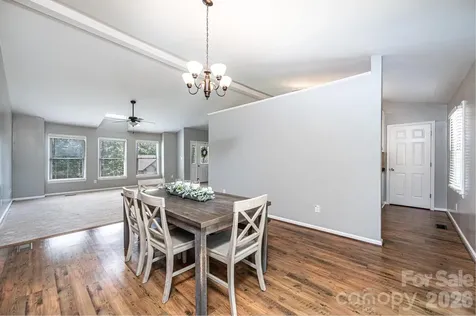 4158 Arrowhead Drive NE Hickory NC 28601