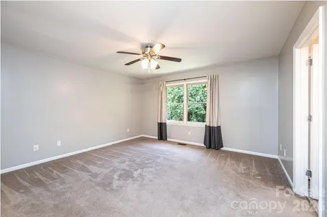 4158 Arrowhead Drive NE Hickory NC 28601
