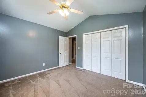 4158 Arrowhead Drive NE Hickory NC 28601