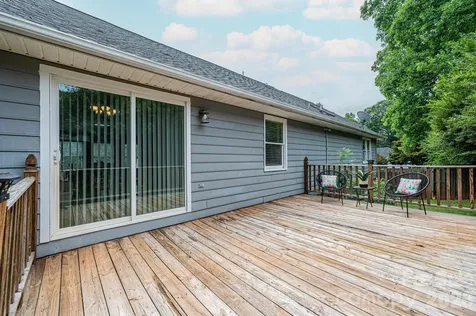 4158 Arrowhead Drive NE Hickory NC 28601