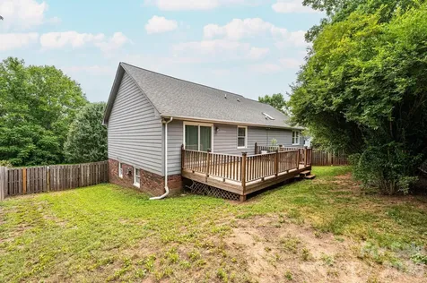 4158 Arrowhead Drive NE Hickory NC 28601