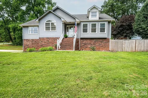 4158 Arrowhead Drive NE Hickory NC 28601