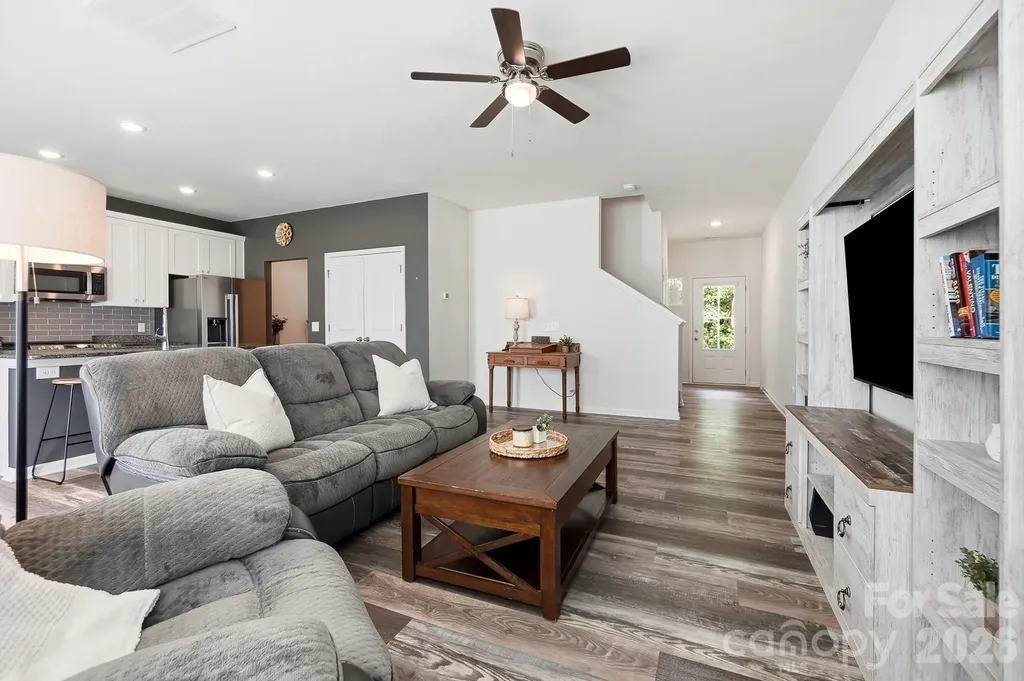 174 E Panther Creek Road Troutman NC 28166