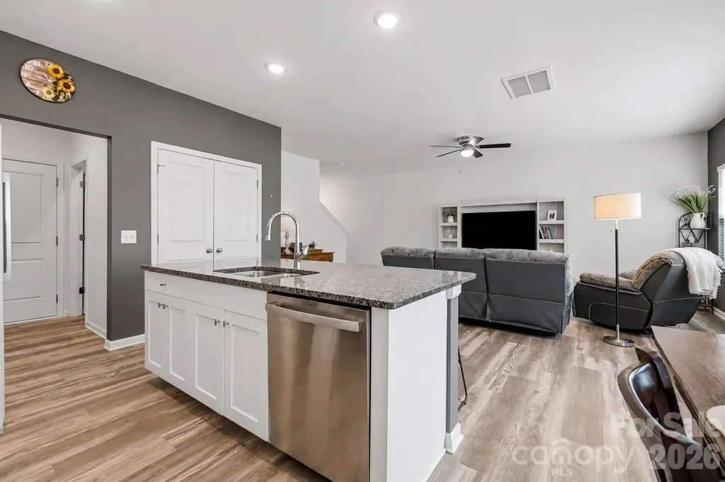 174 E Panther Creek Road Troutman NC 28166