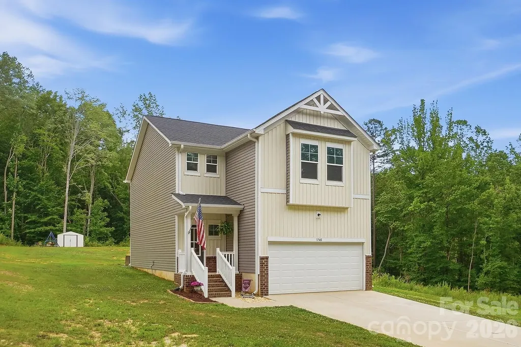 174 E Panther Creek Road Troutman NC 28166