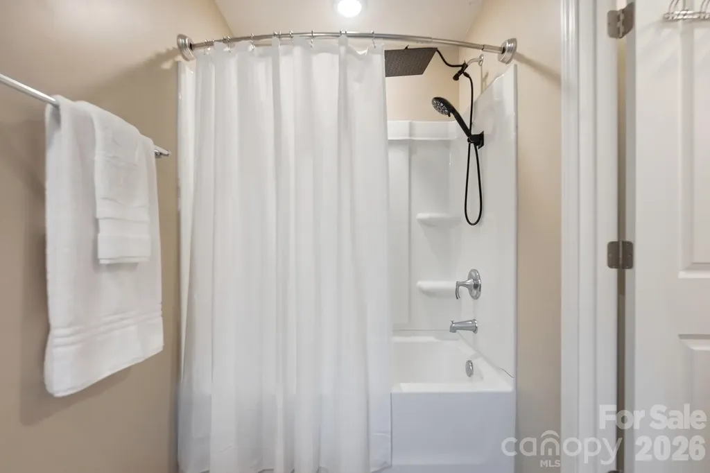 174 E Panther Creek Road Troutman NC 28166