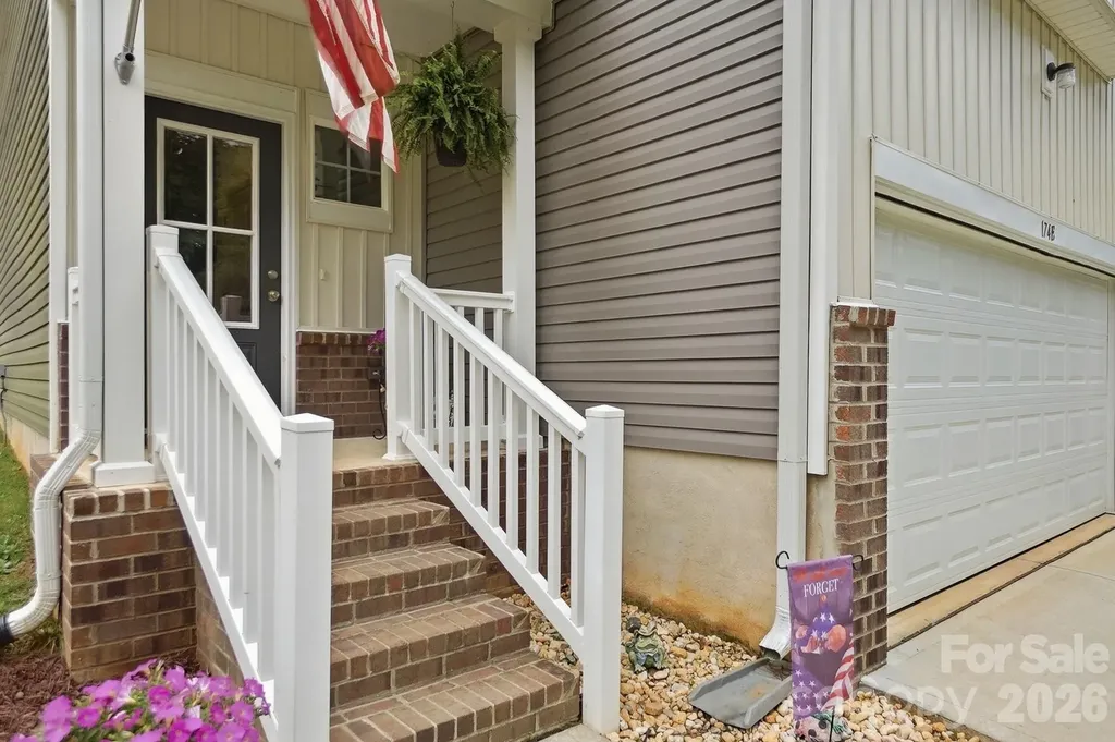 174 E Panther Creek Road Troutman NC 28166