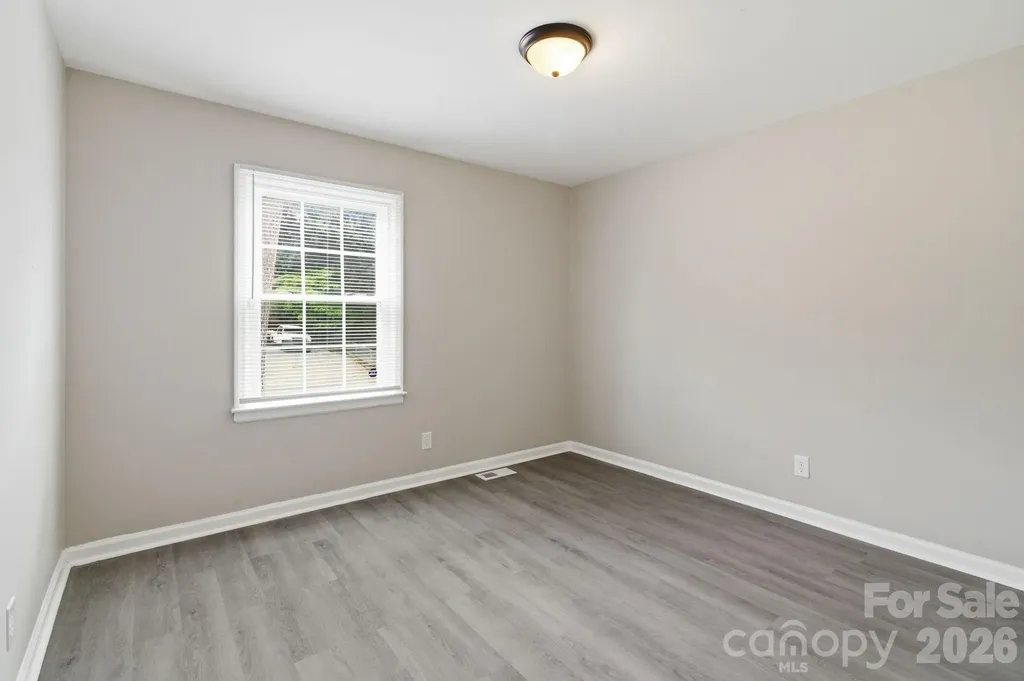 2732 Thornton Road Charlotte NC 28208