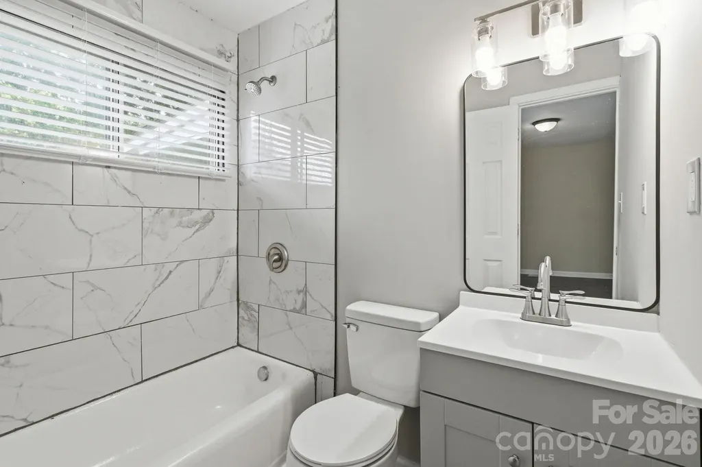 2732 Thornton Road Charlotte NC 28208