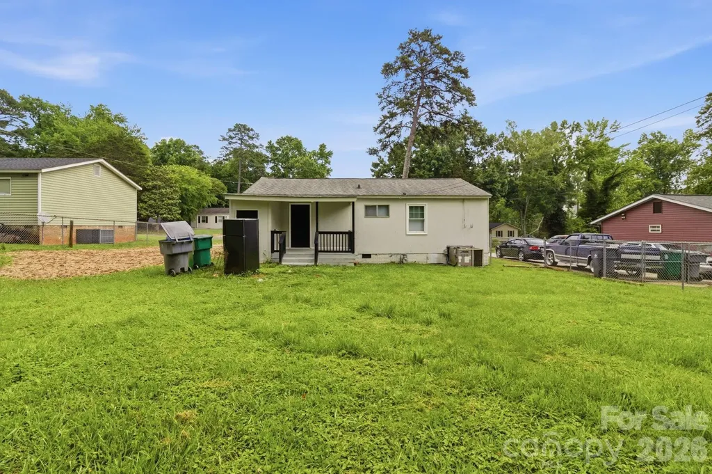 2732 Thornton Road Charlotte NC 28208