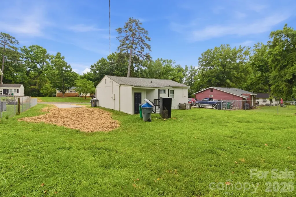 2732 Thornton Road Charlotte NC 28208