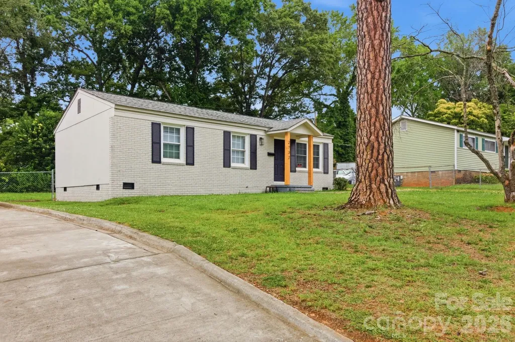 2732 Thornton Road Charlotte NC 28208