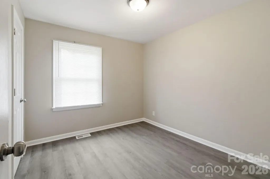 2732 Thornton Road Charlotte NC 28208