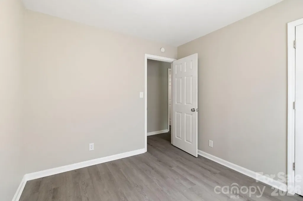 2732 Thornton Road Charlotte NC 28208