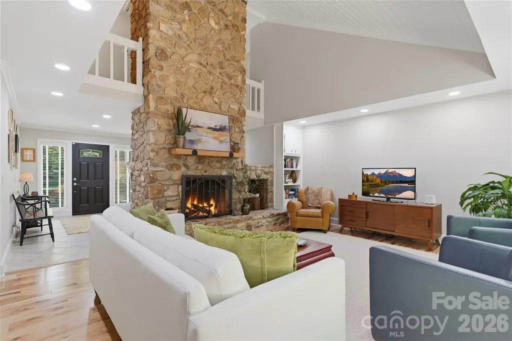 2402 Beaucatcher Lane Charlotte NC 28270