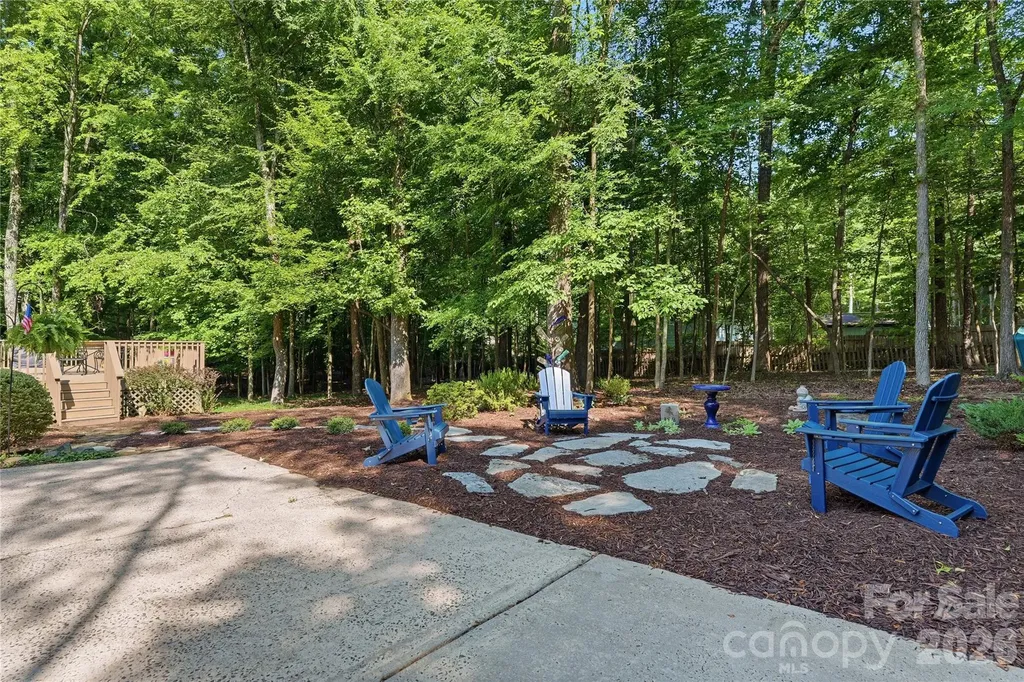 2402 Beaucatcher Lane Charlotte NC 28270