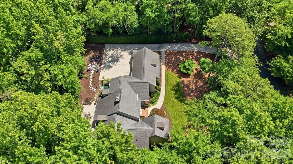 2402 Beaucatcher Lane Charlotte NC 28270