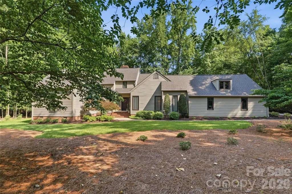 2402 Beaucatcher Lane Charlotte NC 28270