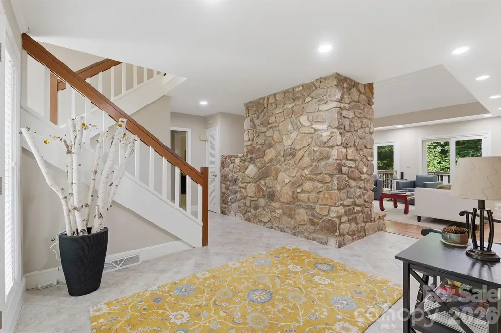 2402 Beaucatcher Lane Charlotte NC 28270
