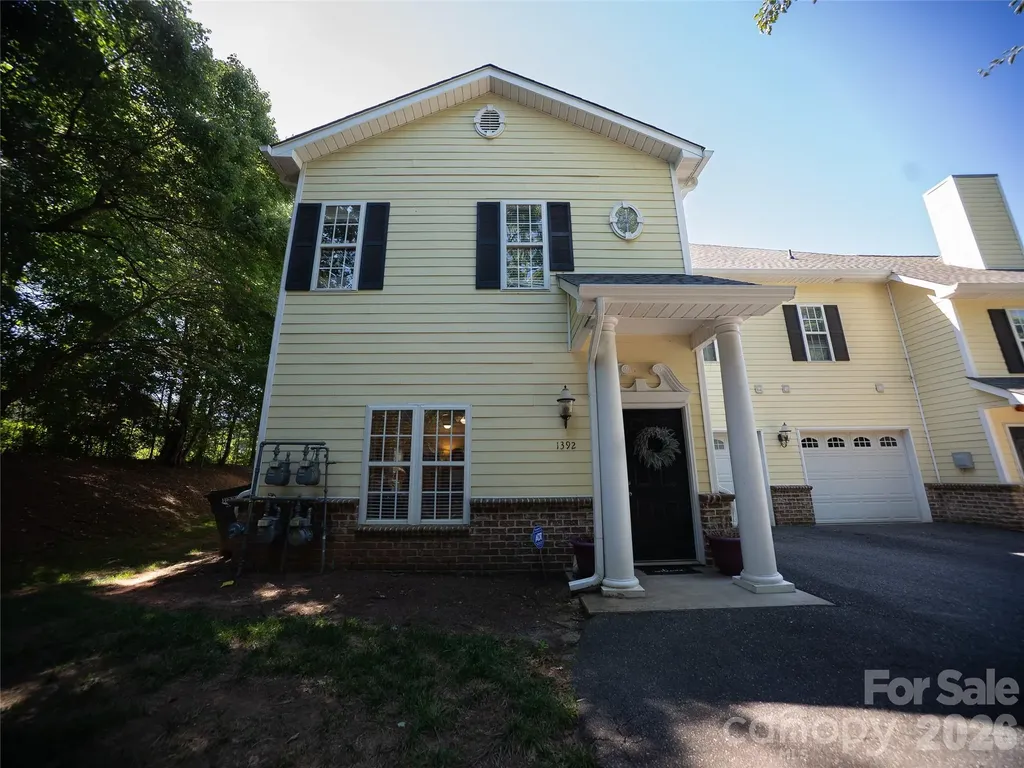 1392 21st Avenue NE Hickory NC 28601