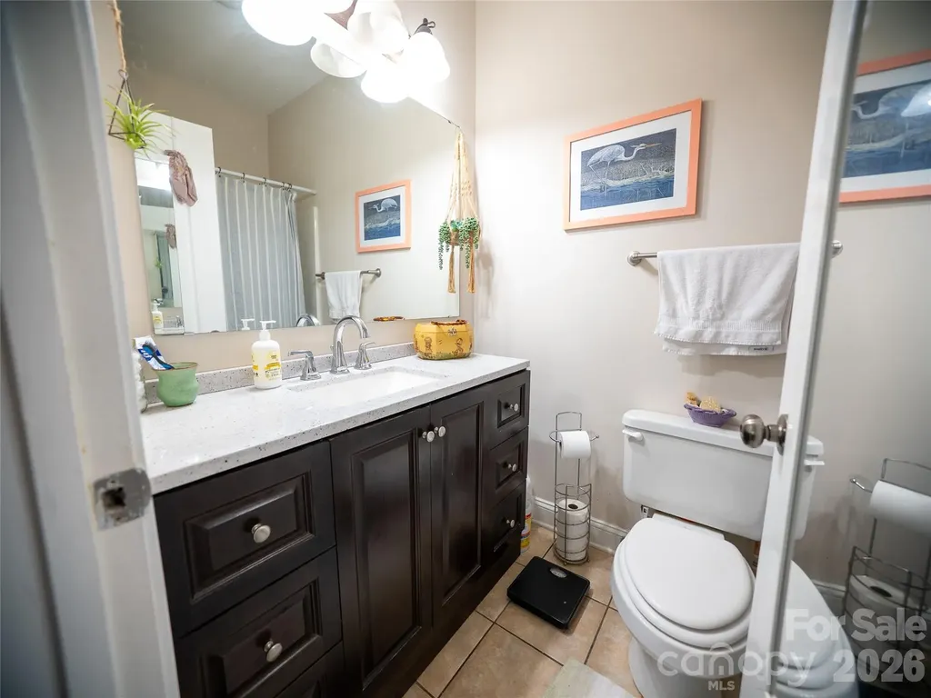 1392 21st Avenue NE Hickory NC 28601