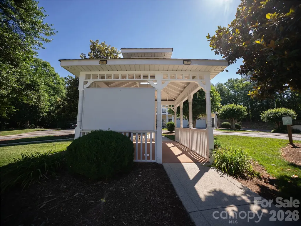 1392 21st Avenue NE Hickory NC 28601