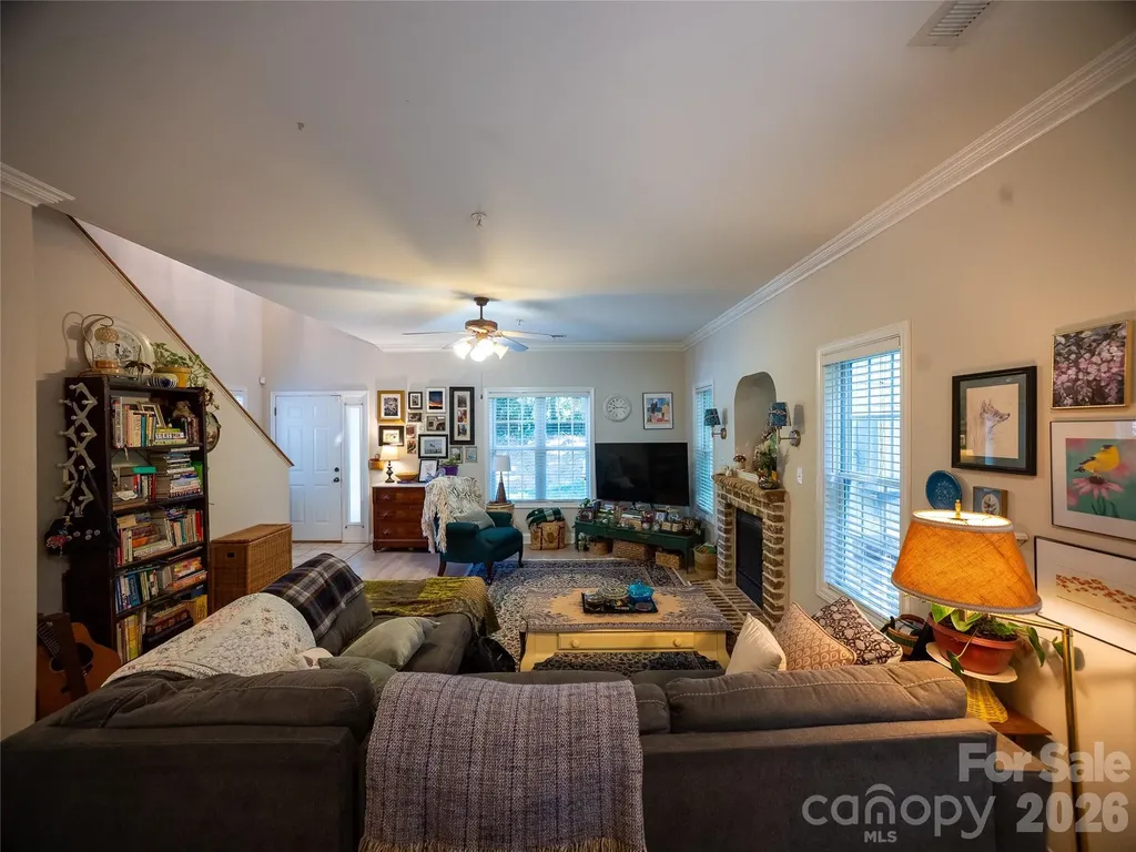1392 21st Avenue NE Hickory NC 28601
