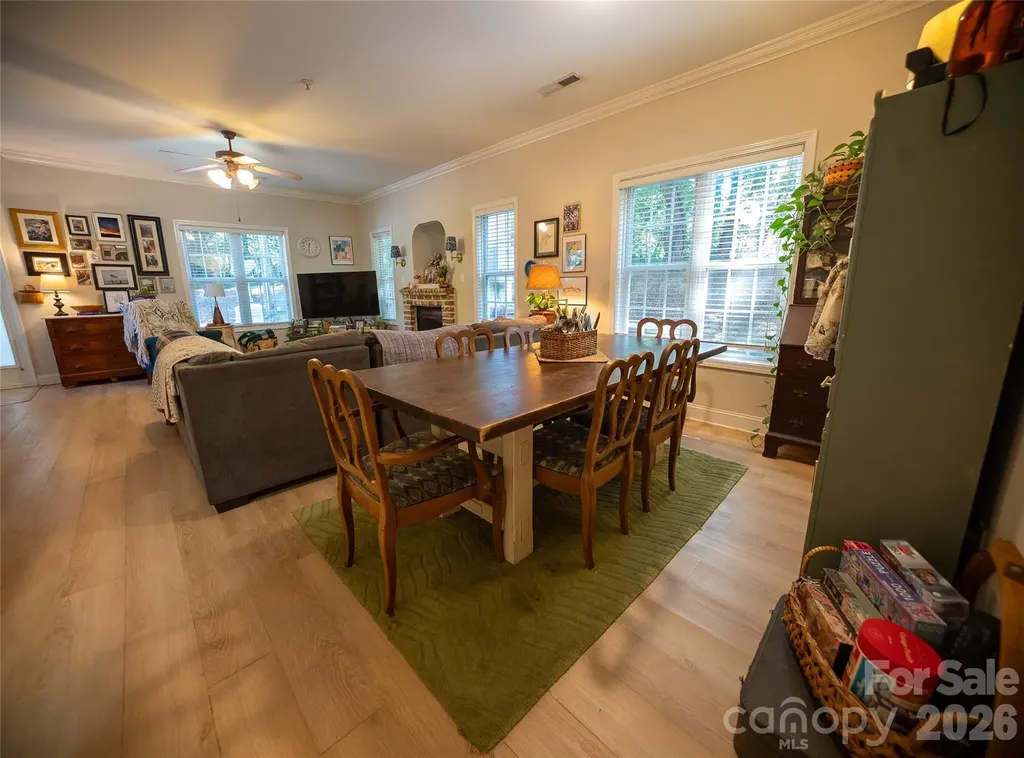 1392 21st Avenue NE Hickory NC 28601