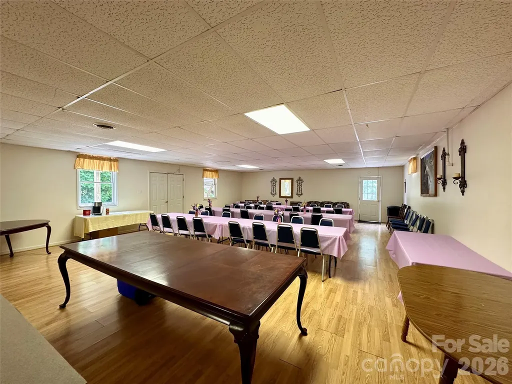 422 Us Highway 19e Highway Spruce Pine NC 28777
