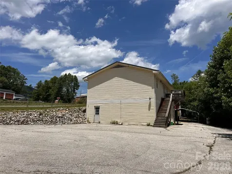 422 Us Highway 19e Highway Spruce Pine NC 28777