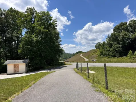 422 Us Highway 19e Highway Spruce Pine NC 28777