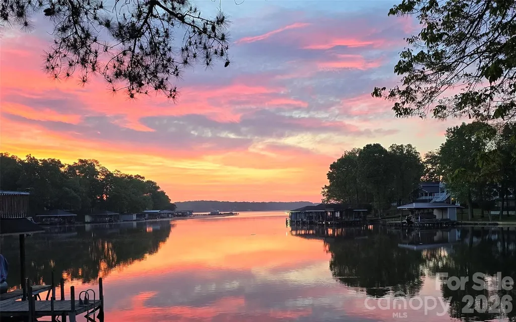128 Curran Point Drive Norwood NC 28128