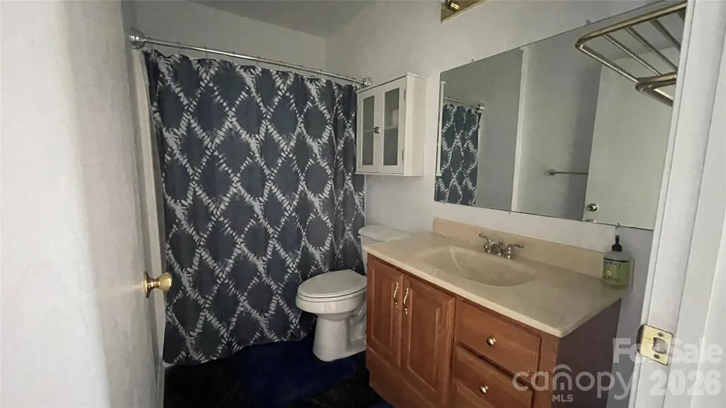 128 Curran Point Drive Norwood NC 28128