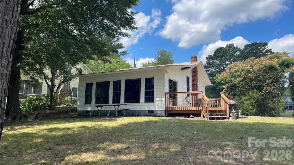 128 Curran Point Drive Norwood NC 28128