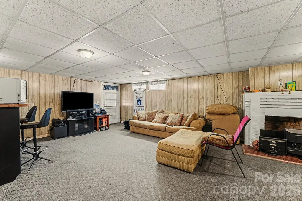 1612 Statesville Boulevard Salisbury NC 28144