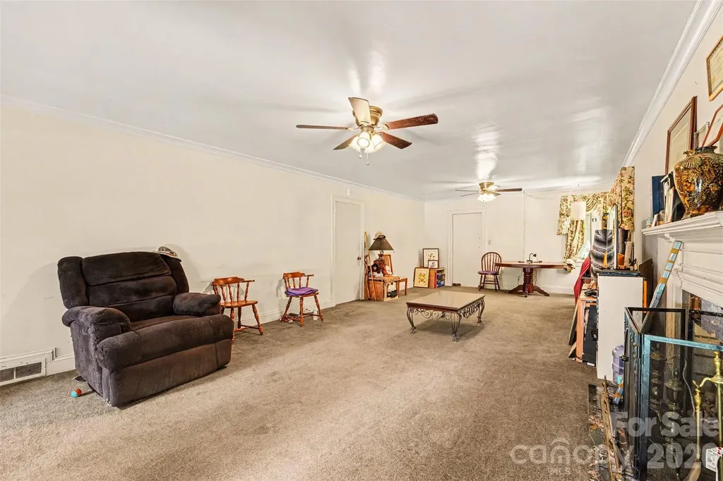 1612 Statesville Boulevard Salisbury NC 28144