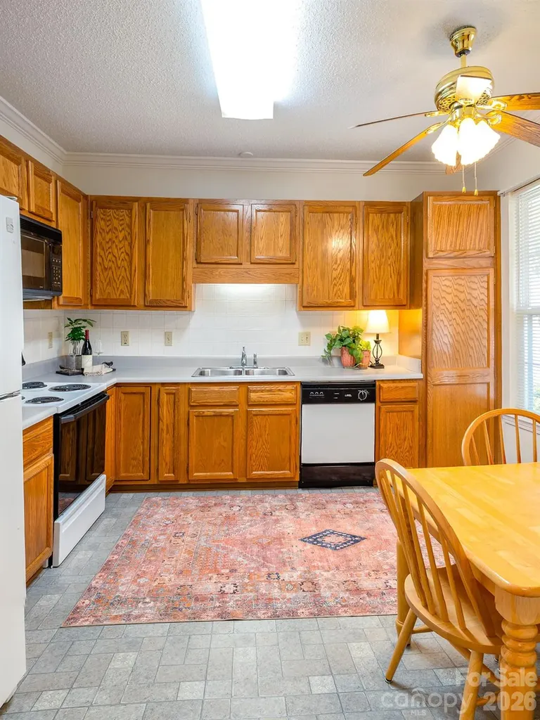 102 Rough Point Court Asheville NC 28806