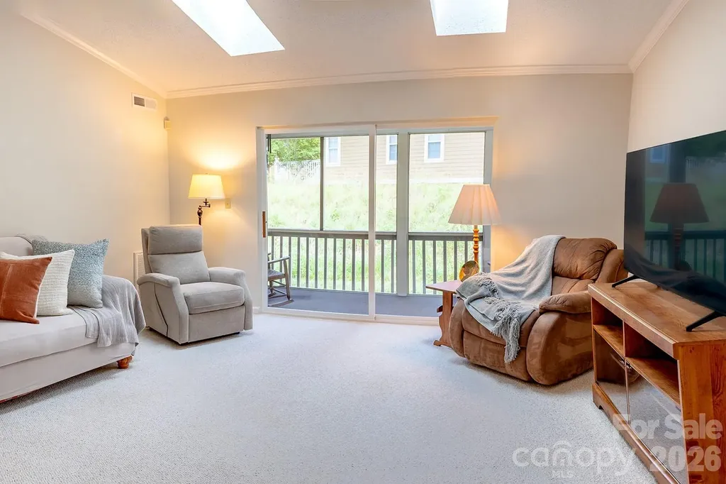 102 Rough Point Court Asheville NC 28806