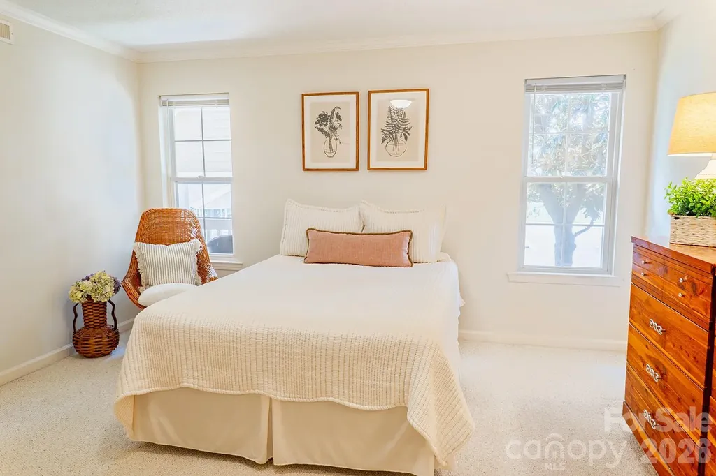102 Rough Point Court Asheville NC 28806