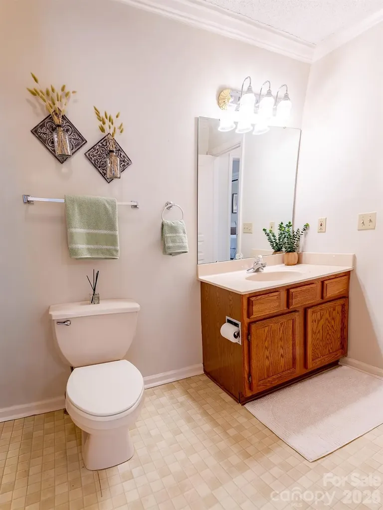 102 Rough Point Court Asheville NC 28806