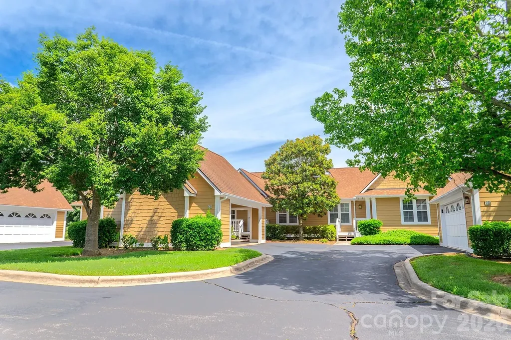 102 Rough Point Court Asheville NC 28806