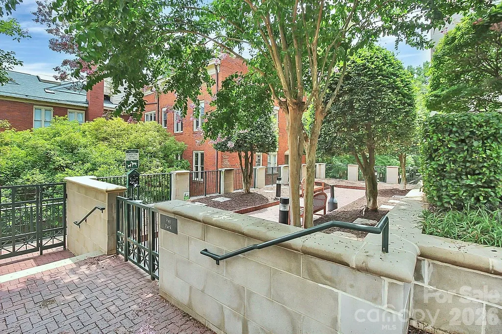 300 W 5th Street Charlotte NC 28202