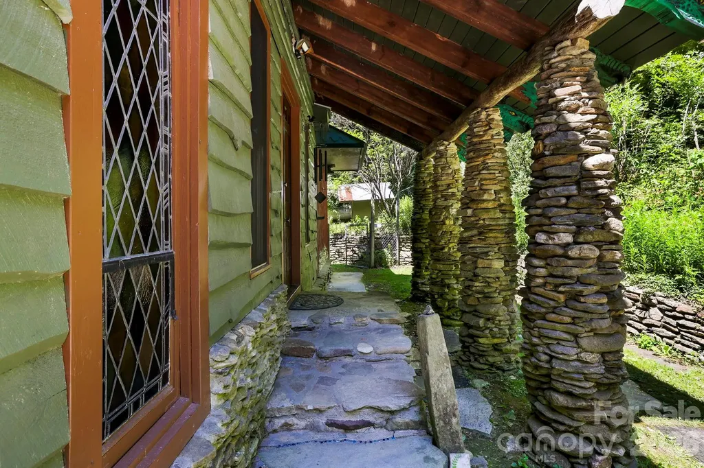 173 Camp Elliott Road Black Mountain NC 28711