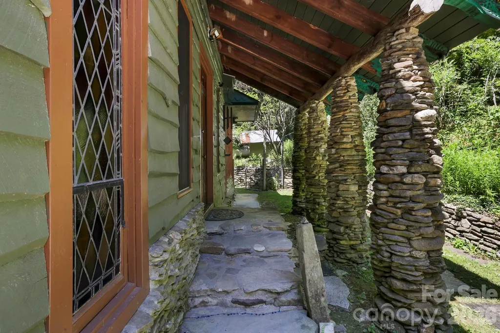 173 Camp Elliott Road Black Mountain NC 28711