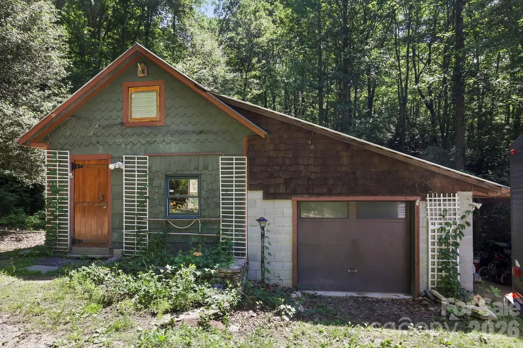 173 Camp Elliott Road Black Mountain NC 28711