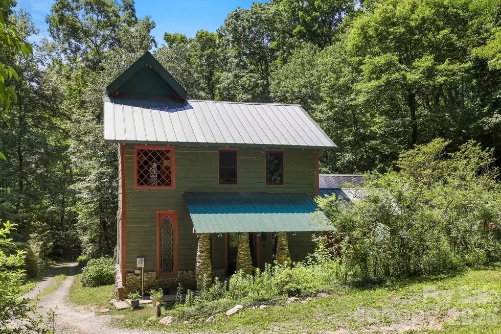 173 Camp Elliott Road Black Mountain NC 28711